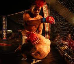 ケージ内でのMMA（総合格闘技）の攻防