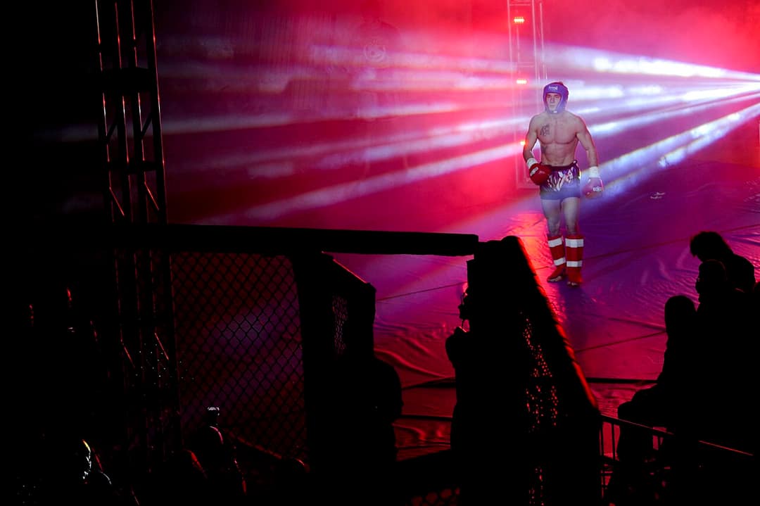 ケージ内でのMMA（総合格闘技）の攻防
