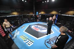 ケージ内でのMMA（総合格闘技）の攻防