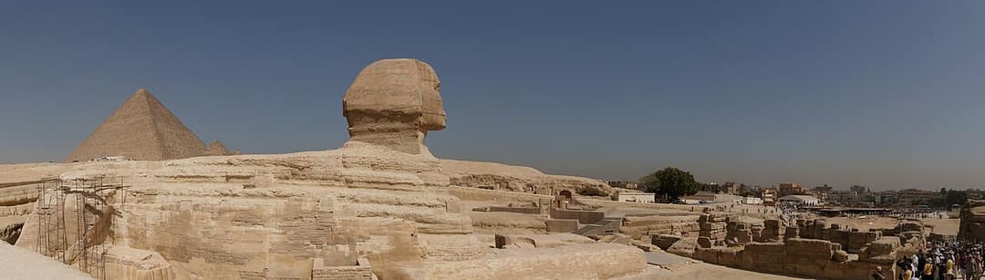 ウシク 対 フェルフーフェンの会場「Giza Pyramids」